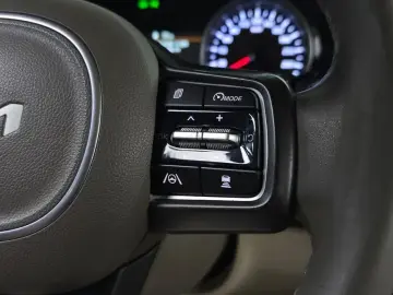 2021 Kia Carnival с пробегом 50 682 км