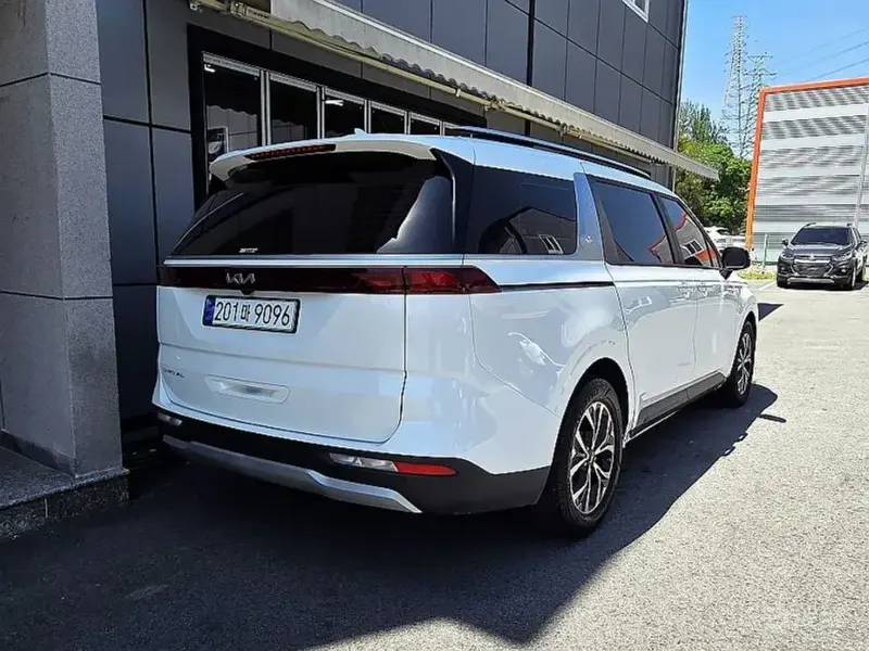 2021 Kia Carnival с пробегом 53 304 км