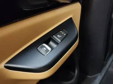 2022 Kia Carnival с пробегом 101 494 км