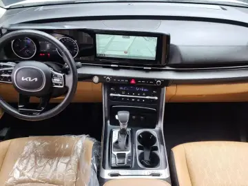 2022 Kia Carnival с пробегом 82 246 км