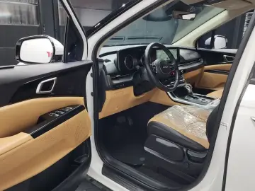 2022 Kia Carnival с пробегом 82 246 км