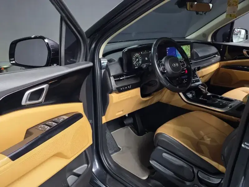 2021 Kia Carnival с пробегом 113 237 км
