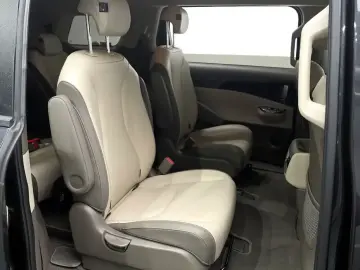 2021 Kia Carnival с пробегом 29 161 км