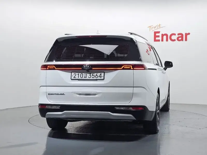 2021 Kia Carnival с пробегом 90 586 км