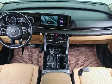2021 Kia Carnival с пробегом 90 586 км