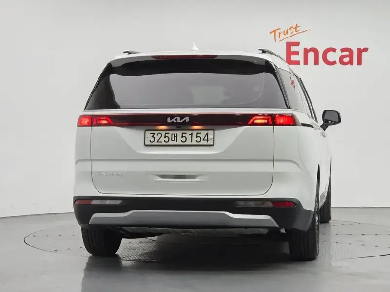 2022 Kia Carnival с пробегом 109 700 км