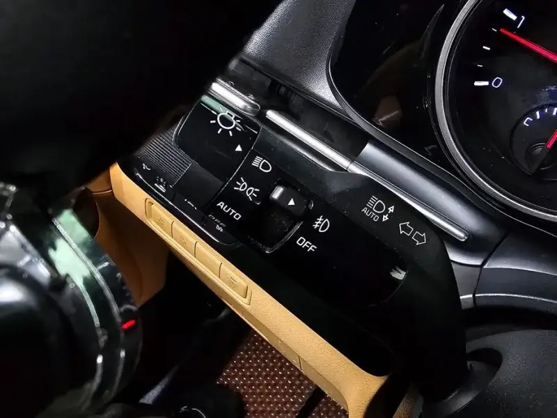2021 Kia Carnival с пробегом 90 586 км