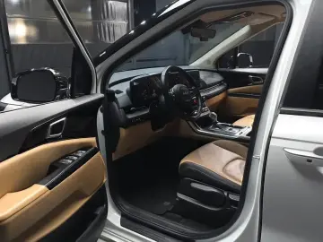 2021 Kia Carnival с пробегом 93 221 км