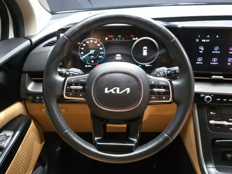 2021 Kia Carnival с пробегом 93 221 км