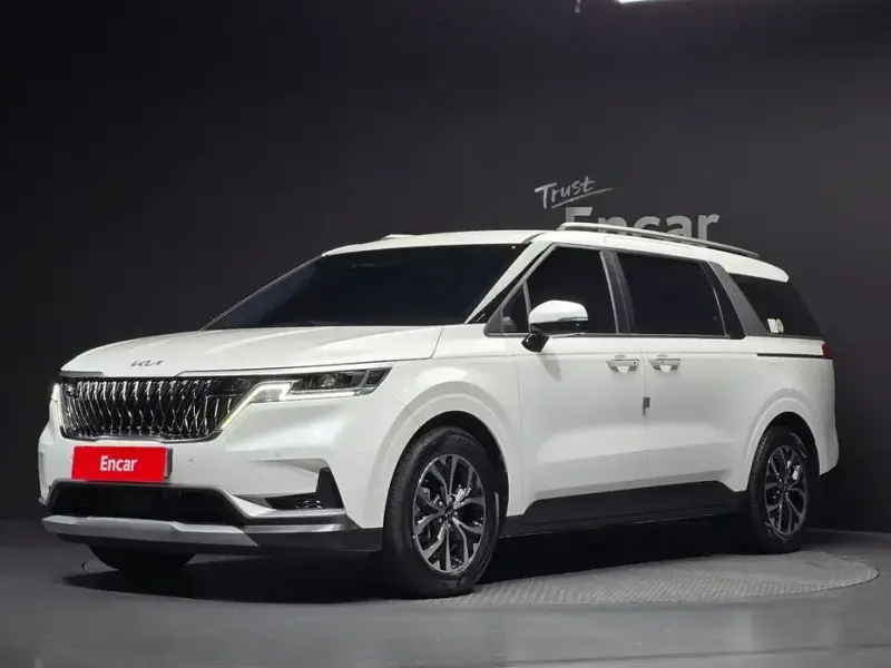 2023 Kia Carnival с пробегом 26 299 км