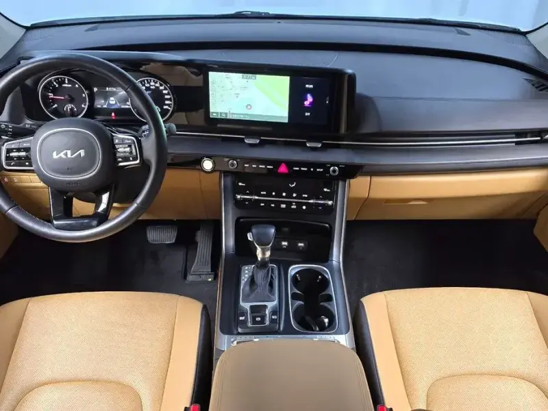 2023 Kia Carnival с пробегом 26 299 км