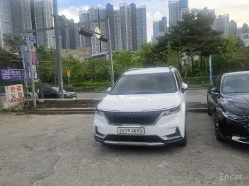 2023 Kia Carnival с пробегом 84 000 км