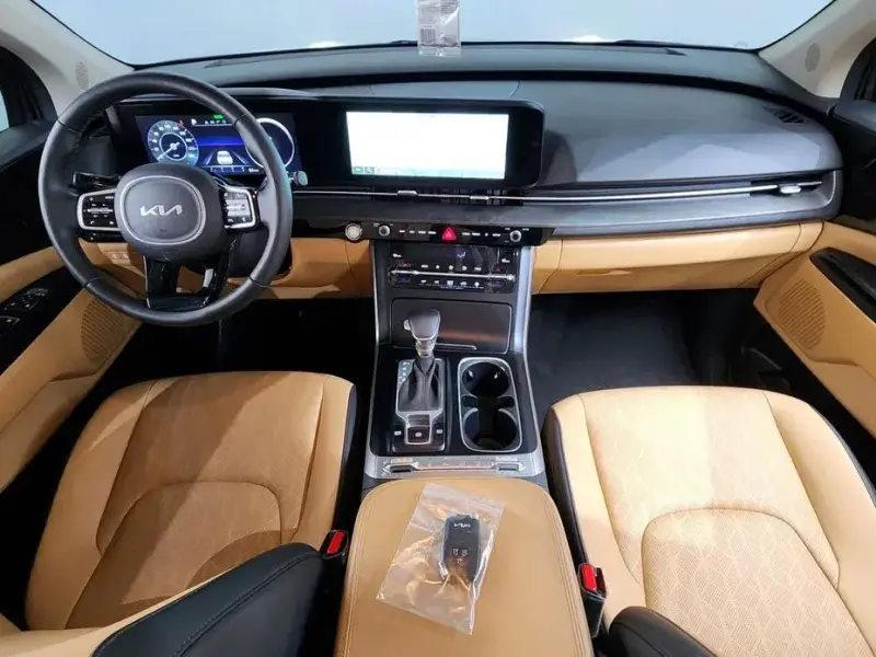 2022 Kia Carnival с пробегом 29 950 км