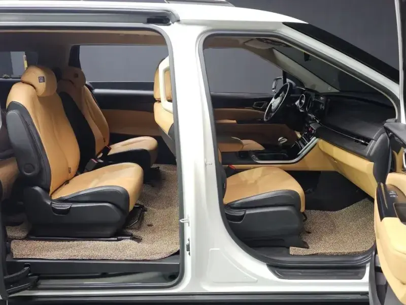 2022 Kia Carnival с пробегом 97 890 км