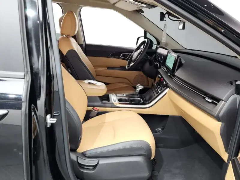 2022 Kia Carnival с пробегом 29 950 км
