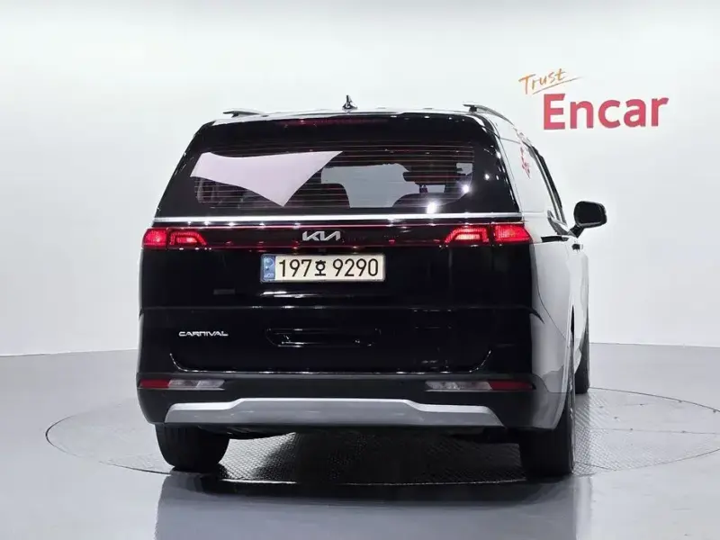 2022 Kia Carnival с пробегом 50 754 км