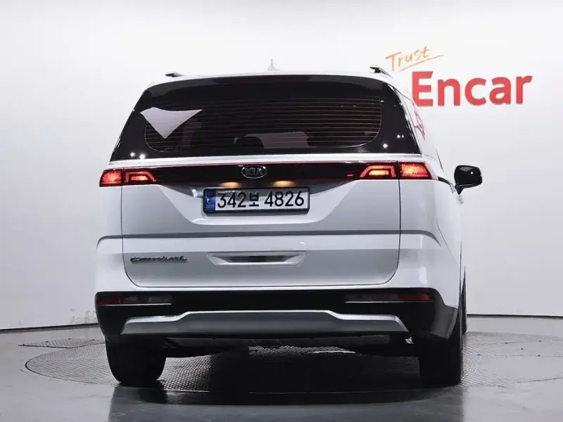 2021 Kia Carnival с пробегом 126 614 км