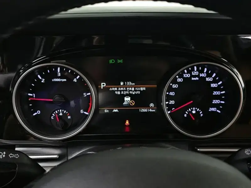 2021 Kia Carnival с пробегом 126 614 км