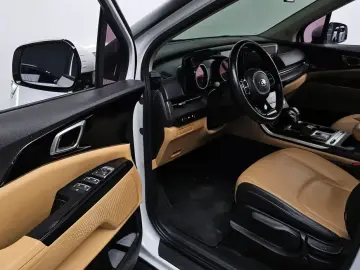 2021 Kia Carnival с пробегом 126 614 км