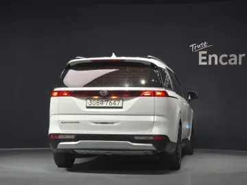 2021 Kia Carnival с пробегом 36 165 км