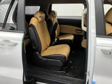 2021 Kia Carnival с пробегом 36 165 км