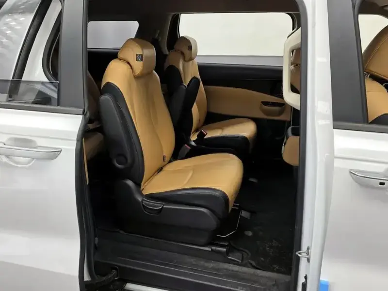 2021 Kia Carnival с пробегом 36 165 км