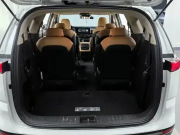 2021 Kia Carnival с пробегом 36 165 км