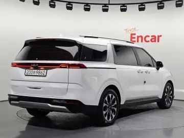 2022 Kia Carnival с пробегом 89 900 км