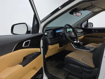 2022 Kia Carnival с пробегом 94 333 км