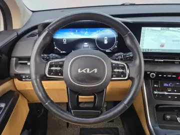 2022 Kia Carnival с пробегом 94 333 км