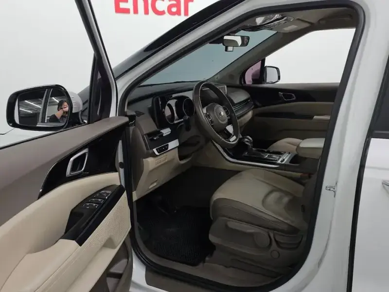 2021 Kia Carnival с пробегом 63 931 км