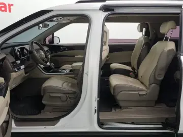 2021 Kia Carnival с пробегом 63 931 км