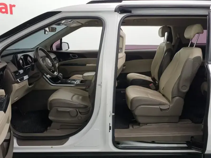 2021 Kia Carnival с пробегом 63 931 км