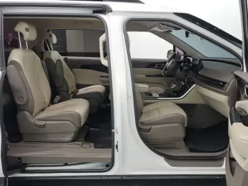 2021 Kia Carnival с пробегом 63 931 км
