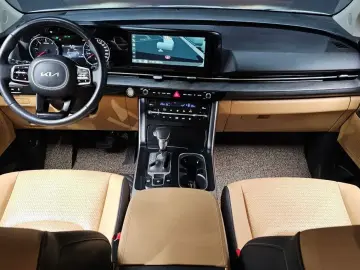 2023 Kia Carnival с пробегом 53 166 км