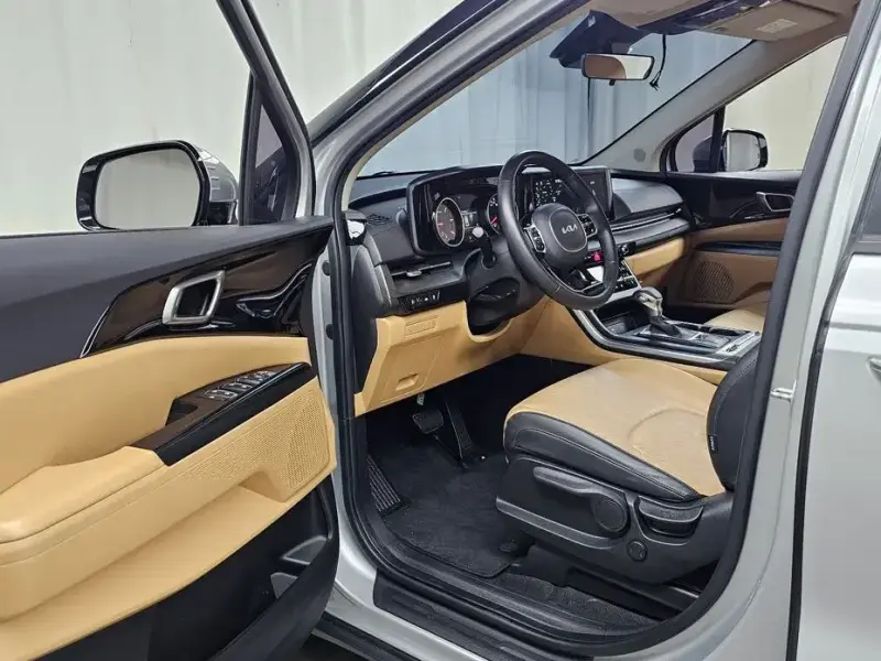 2022 Kia Carnival с пробегом 103 170 км