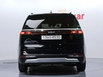 2023 Kia Carnival с пробегом 135 524 км