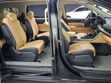 2023 Kia Carnival с пробегом 135 524 км