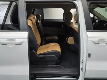 2023 Kia Carnival с пробегом 59 476 км