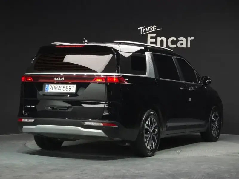 2022 Kia Carnival с пробегом 75 299 км