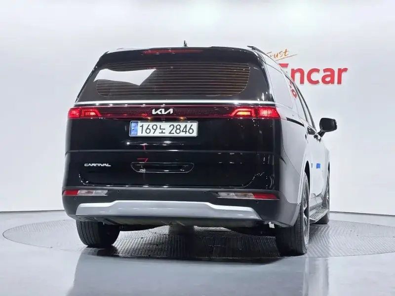 2022 Kia Carnival с пробегом 29 159 км