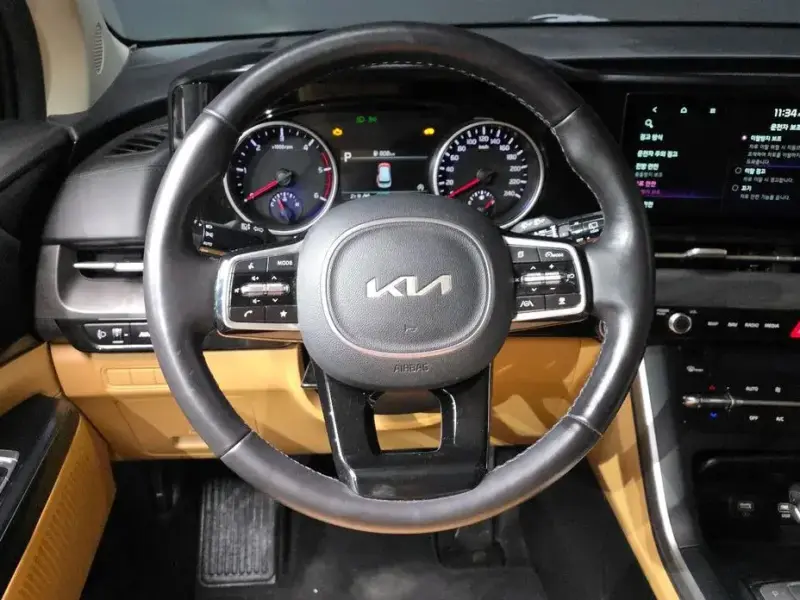 2022 Kia Carnival с пробегом 75 299 км