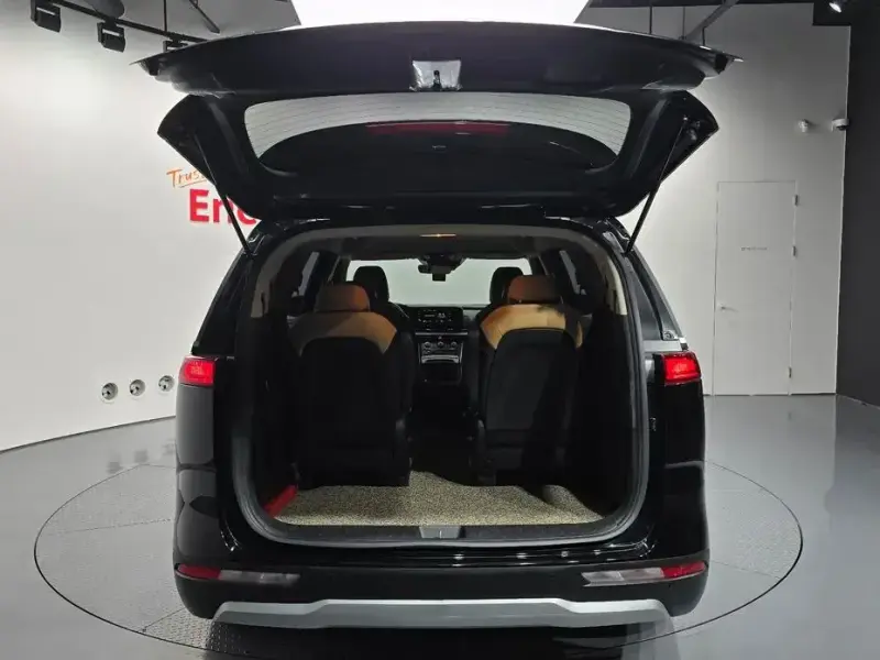 2022 Kia Carnival с пробегом 29 159 км