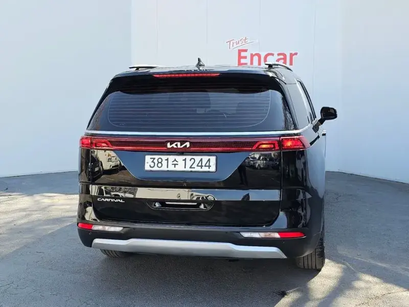 2021 Kia Carnival с пробегом 132 890 км