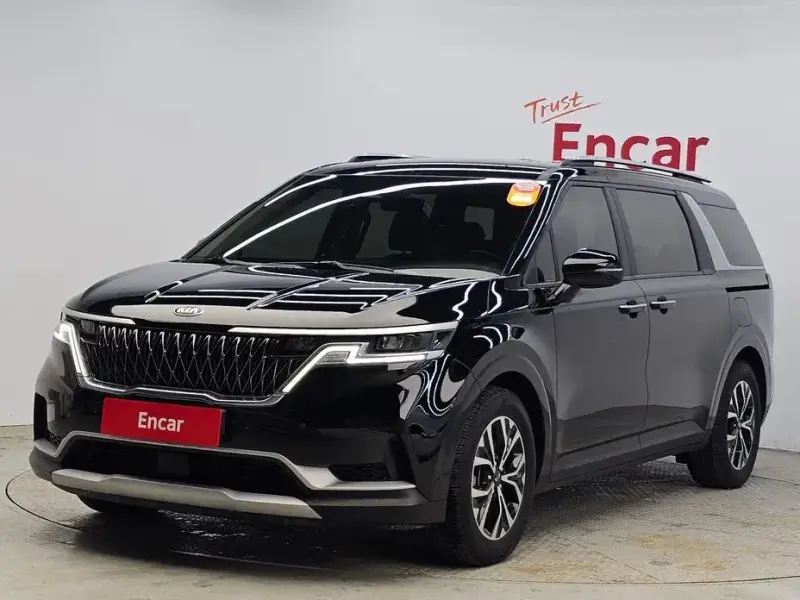 2021 Kia Carnival с пробегом 21 045 км