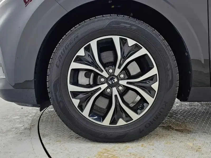 2021 Kia Carnival с пробегом 21 045 км