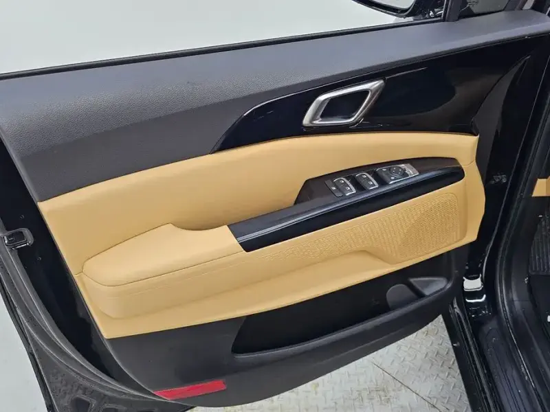 2021 Kia Carnival с пробегом 21 045 км