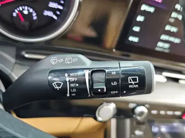 2021 Kia Carnival с пробегом 21 045 км