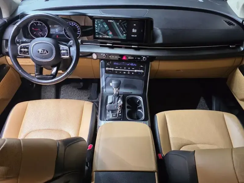 2021 Kia Carnival с пробегом 49 479 км