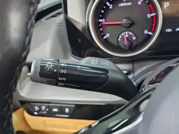2021 Kia Carnival с пробегом 21 045 км